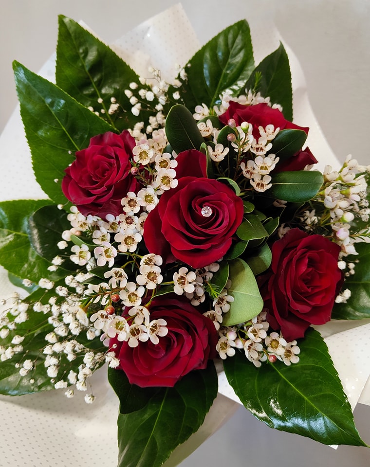 Bouquet di 5 Rose Rosse